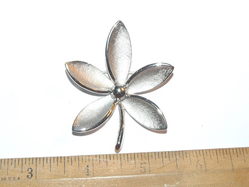 Crown trifari silver tone - trifari,