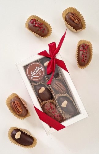 Luxury stuffed medjoul dates - medjoul,