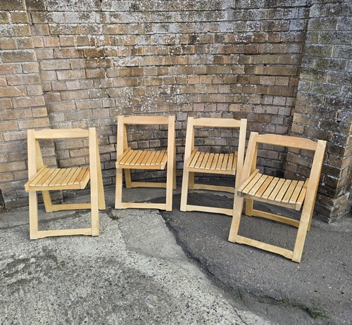 Wooden foldaway garden - garden, chair