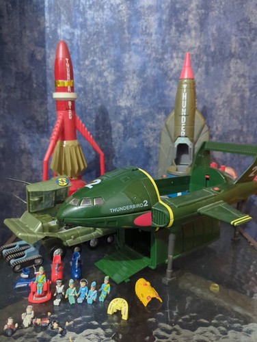 Thunderbirds captain - +,