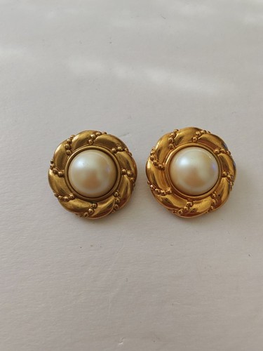 Chanel vintage clip - vintage, clip-on