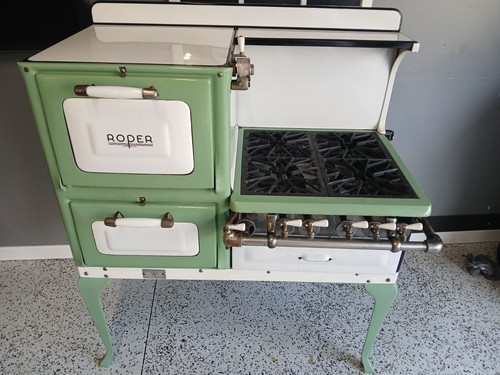 Roper gas stove - gas, mint