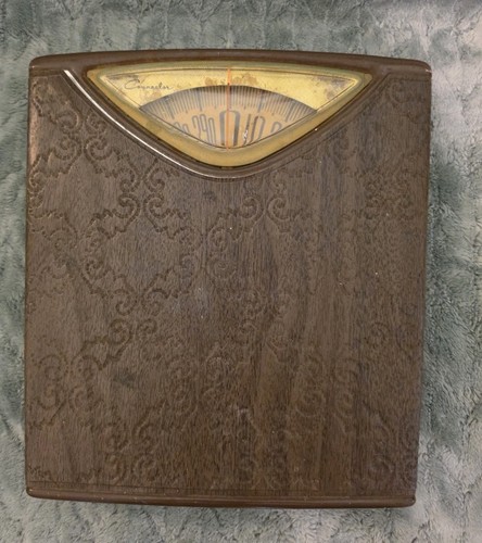 Vtg counselor floor scale - floor,