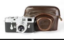 Leica M3 Camera Lens Summaron