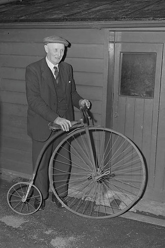 Penny farthing bicycle photo - photo,