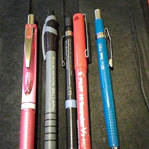 Mixed pen pencil - &,