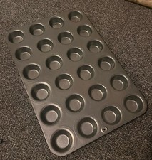 The Pampered Chef Deluxe 24