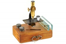 Leitz Dissecting Microscope /