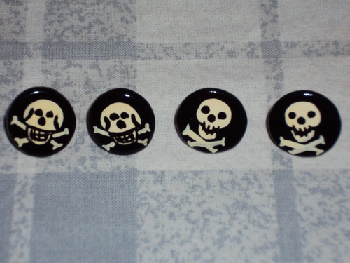 Wooden black pirate earrings - wooden,
