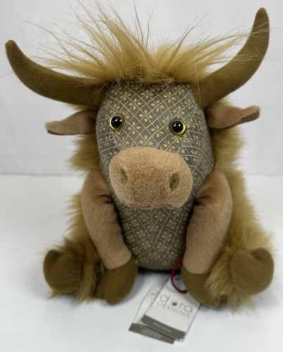 Dora designs angus highland - dora,