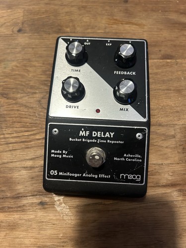 Moog delay bucket bridge - delay,
