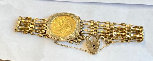 22ct gold half sovereign in - gold,