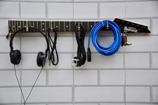 GUITAR NECK HANGER FOR STUDIO