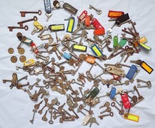 Job  lot of  old Vintage Keys    160+      Chubb  / Yale / Abus / Union  etc