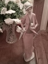 LLADRO/Nao - Lady In Pink With Kitten - 1995 - Excellent Condition