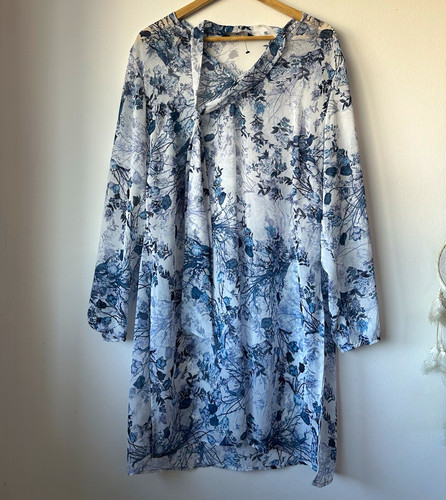 Very white blue - white/blue, floral