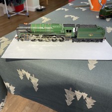 Triang/Hornby OO Gauge BR Class 9F 2-10-0 Steam Loco 92220 Evening Star + Tender