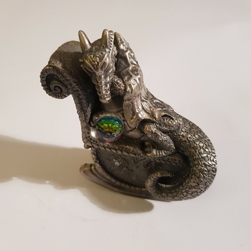 Dragon sleeping rocking - sleeping, on
