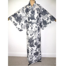 RRP £78 NEW WHITE COTTON JAPANESE MADE, KIMONO STYLE, DRESSING GOWN ROBE, Floral