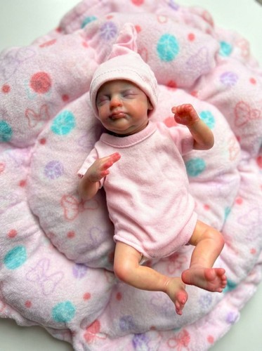Realistic reborn baby - realistic,