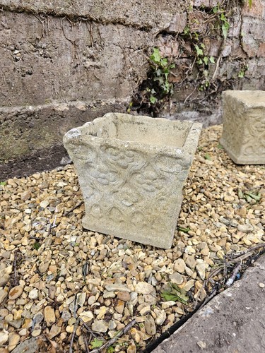 Pair vintage stone - vintage, concrete