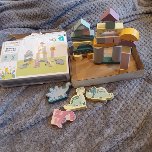 Little town timeless toys - town,