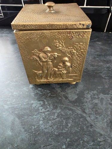 Beautiful brass tea caddy - brass,