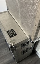 IDEX CASEWORKS FLIGHT CASE/ROAD CASE/ ATA CASE SILVER  VERY GOOD CONDITION