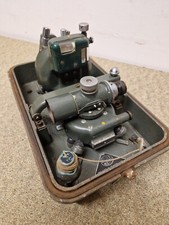 HILGER & WATTS  No 152802 THEODOLITE With TRANSIT CASE 