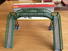 Hornby OO Gauge R076 Footbridge - Assembled. Excellent Condition.