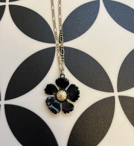 Black and gold - flower, necklace