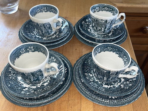 Royal tudor ware coaching - tudor,