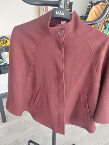 Maroon cape coat size - cape,