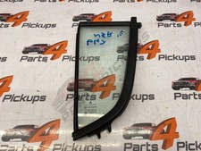 2014 Mitsubishi L200 4life Passenger side rear quarter window MN117603