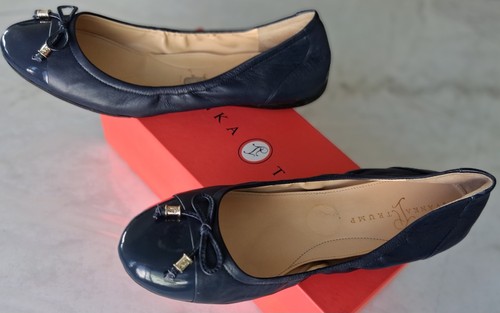 Ivanka trump navy blue ballet - ivanka,