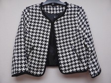 H&M Boucle Jacket Sz 14 Black & White Egde to Edge Zip Pockets Hook & Eye BNWOT