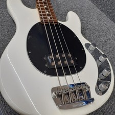 ERNIEBALLMUSICMAN STINGRAY Used Ashbody Mapleneck Rosewoodfingerboard w/Gig case