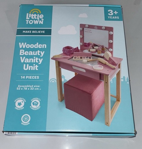 Little town wooden beauty - little,