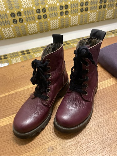 Fly ladies ragi burgundy - ragi,