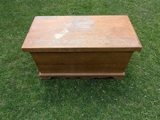 Solid pine blanket box well made dovetail heavy chest ottoman storage toys