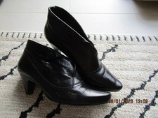 Wonders black leather ankle