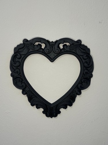Gothic heart photo - heart, black