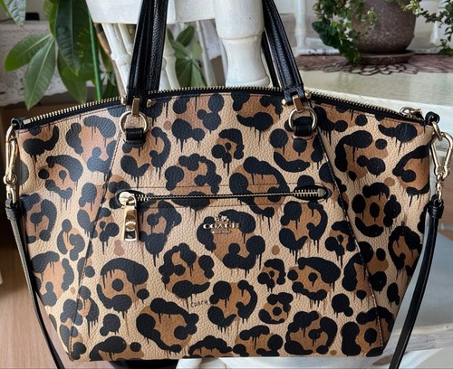 Used japan coach baseman - used, wild