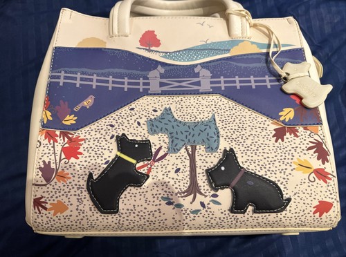 Radley 2018 dog the manor - radley, of