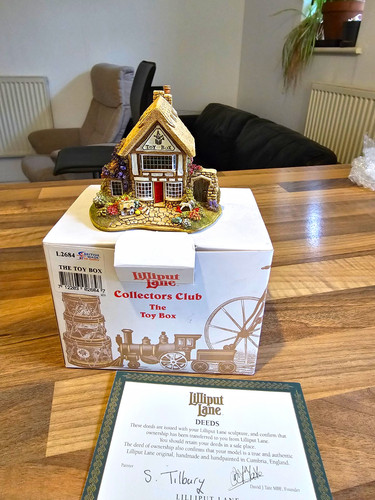 Lilliput lane collectors club - lilliput,