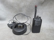 A GOOD VERTEX STANDARD VX-261 TWO WAY RADIO WITH CHARGER AND NEW BATTERY #5