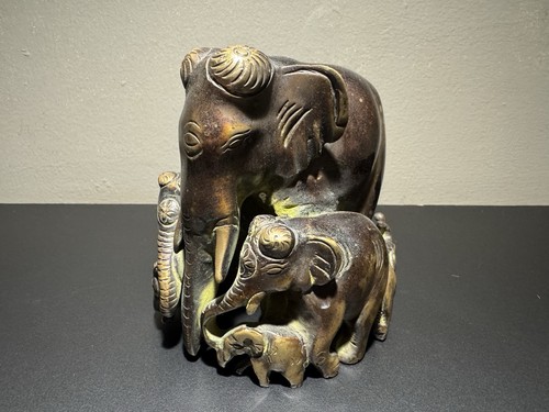 Bronze sculpture family - bronze,