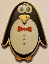 Geocaching Geocoin ECLECTIC PENGUIN - glow in the dark