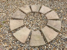 10 Cast Paving Slabs for Circle Shape