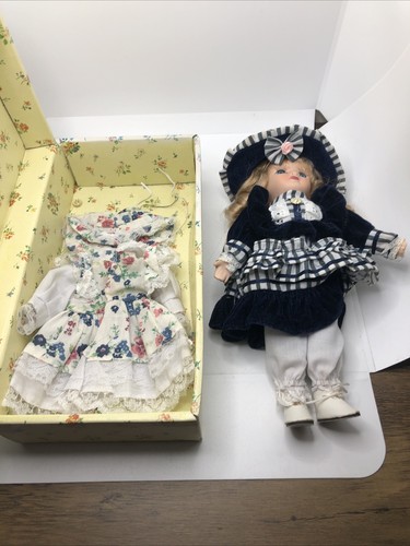 Porcelain doll with - change, of
